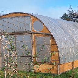 Grande Serre toit bambou murs terre paille arrmé bambou